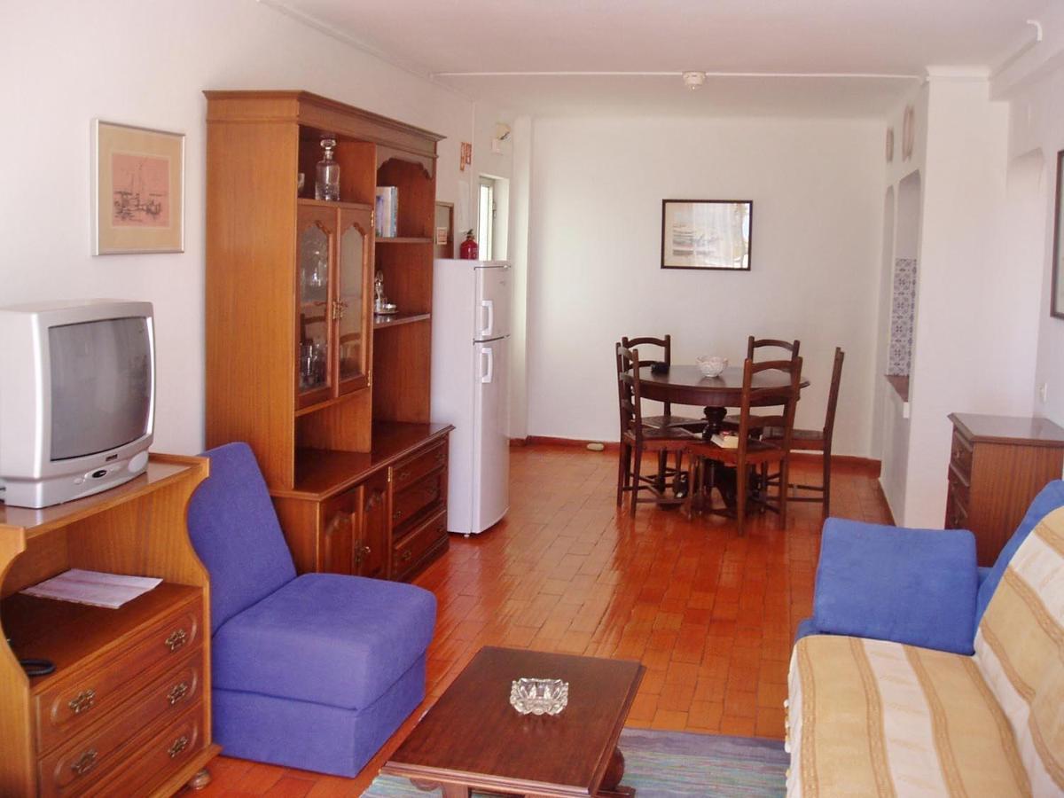 Apartamentos Salema Praia Club Exterior photo