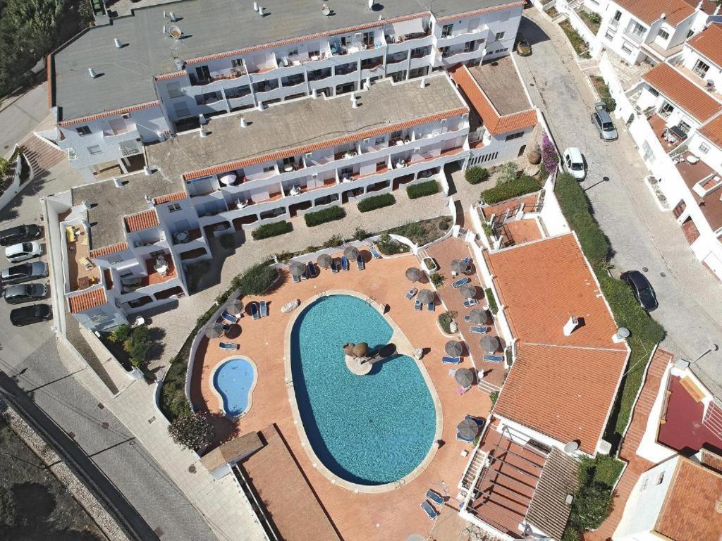 Apartamentos Salema Praia Club Exterior photo