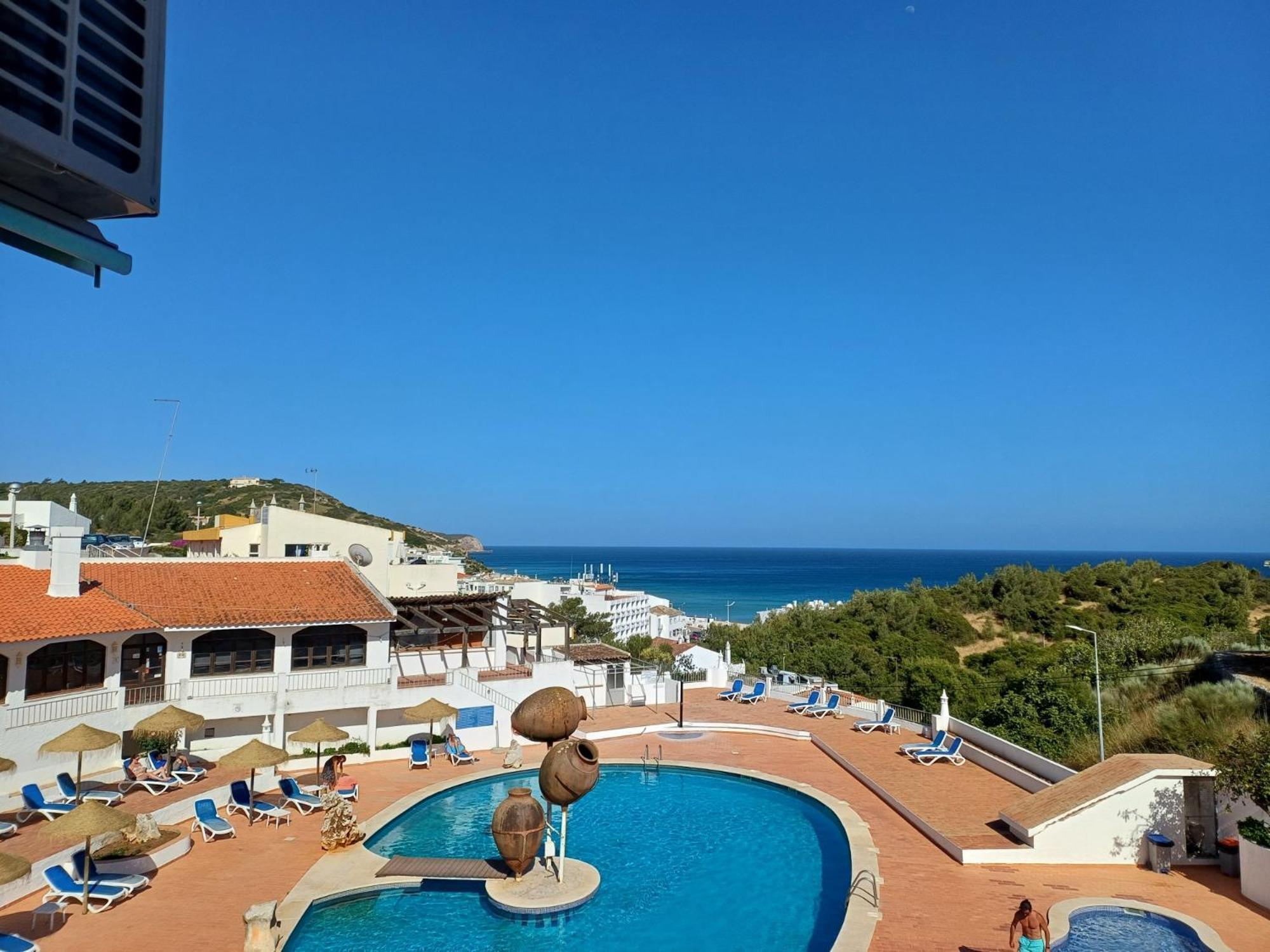 Apartamentos Salema Praia Club Exterior photo