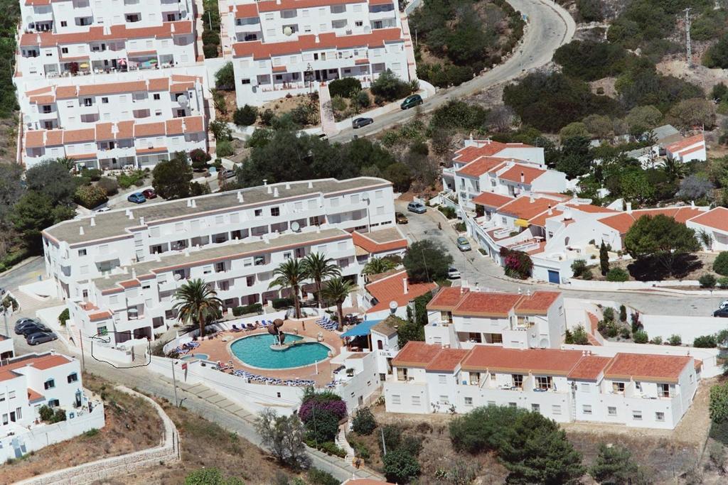 Apartamentos Salema Praia Club Exterior photo