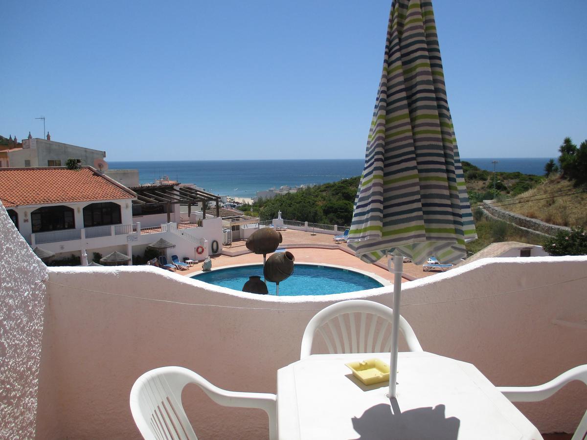 Apartamentos Salema Praia Club Exterior photo