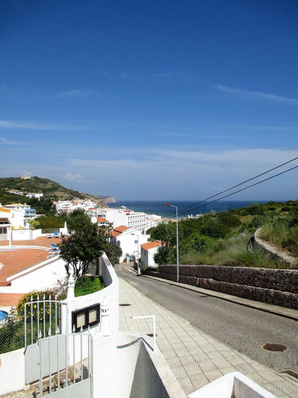 Apartamentos Salema Praia Club Exterior photo